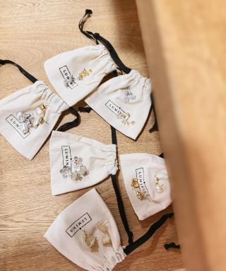 ¡Nuestra colección completa ya está disponible en la web! ✨
Cada pieza es más que un accesorio…💫  Disponible en nuestra página web www.luminisaccesorios.com